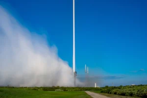 Florida Launch Lights Up the Night as 28 Starlink Satellites Power Up Global Internet